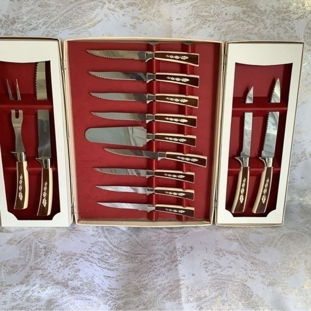 Vintage (NIB) Shefield Knife Set